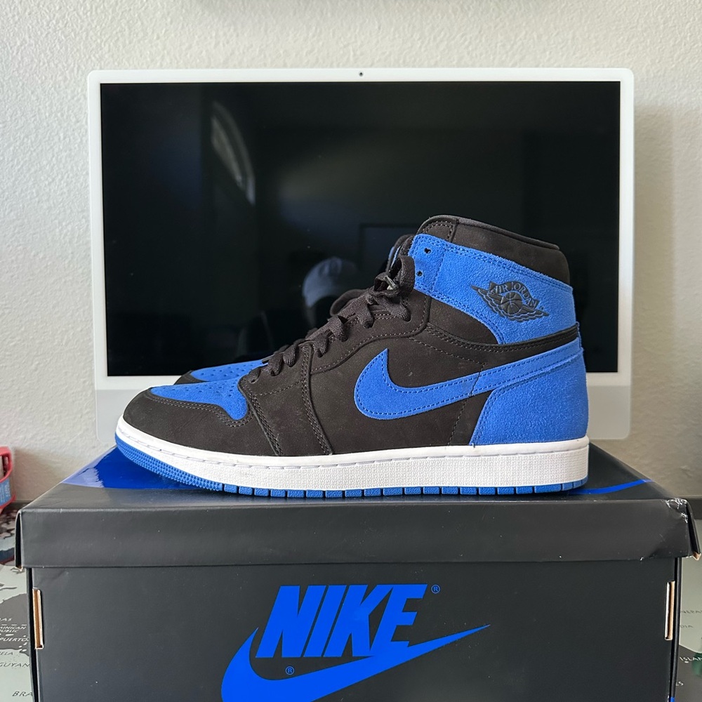 Nike Men's Black and Blue Shoes